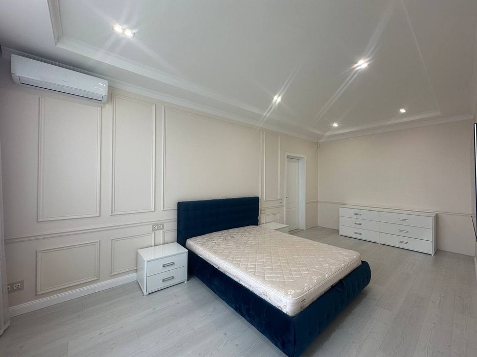 Продам 1 комнатную просторную квартиру в Альтаир 2