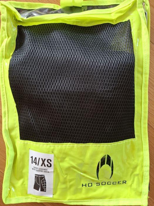 Calções GR com proteções raven marca HO