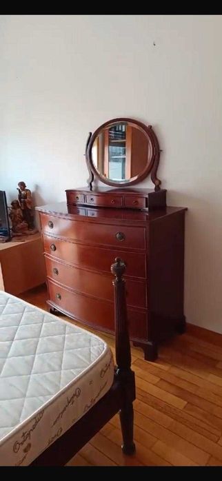 Mobília de quarto bom estado