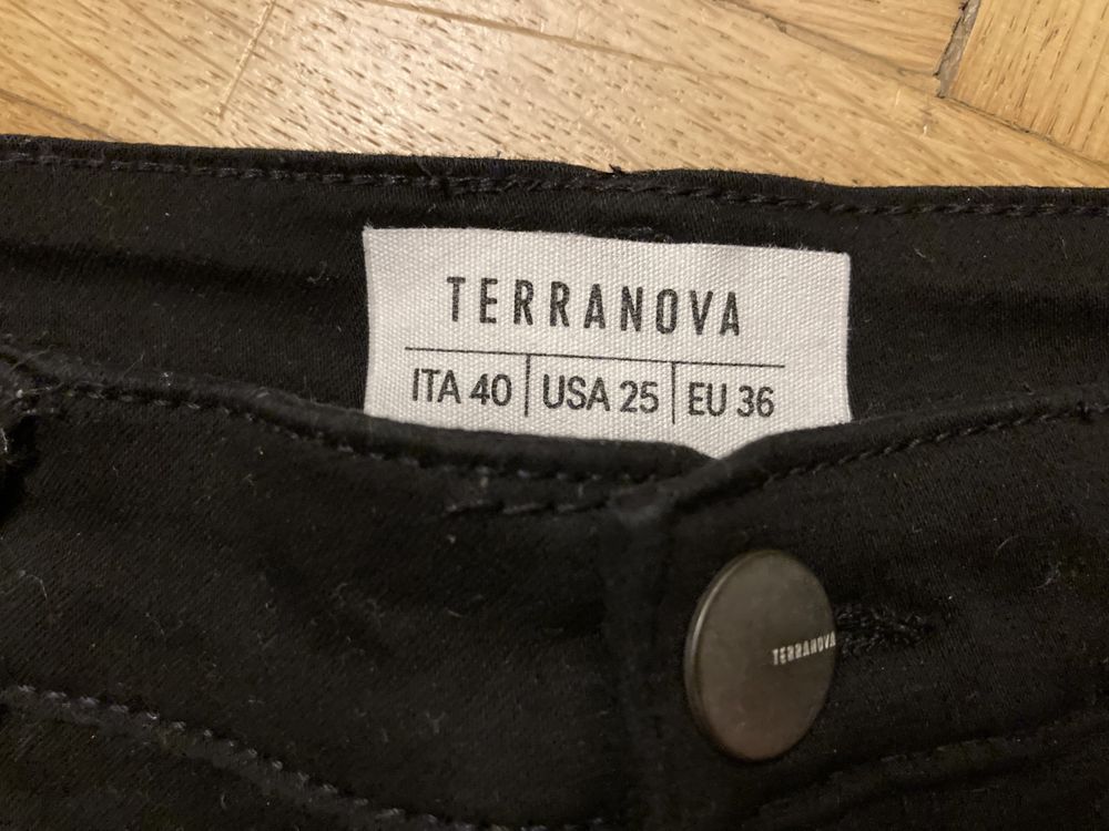 Spodnie Terranova r 36
