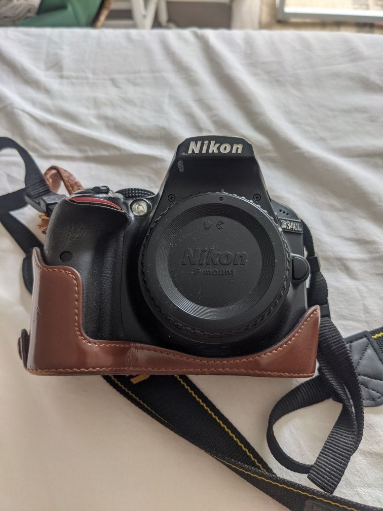 Nikon D3400 (corpo) +lente 18-55 +tampa, correia, bateria, carregador