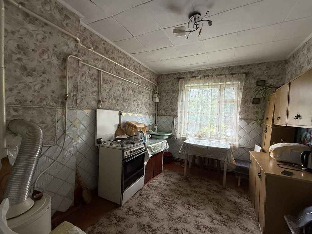 Продаж частини будинку в м. Здолбунів
