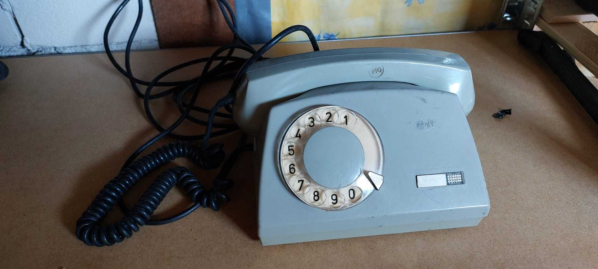 Aparat telefoniczny tarczowy z lat 70.