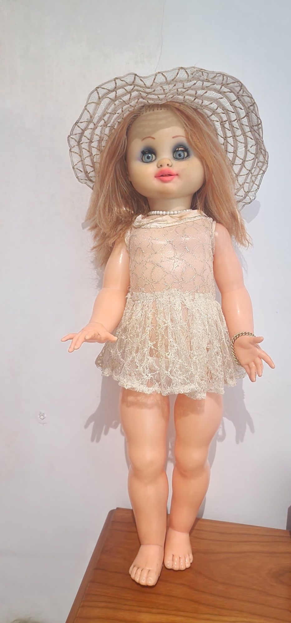 Boneca muito antiga