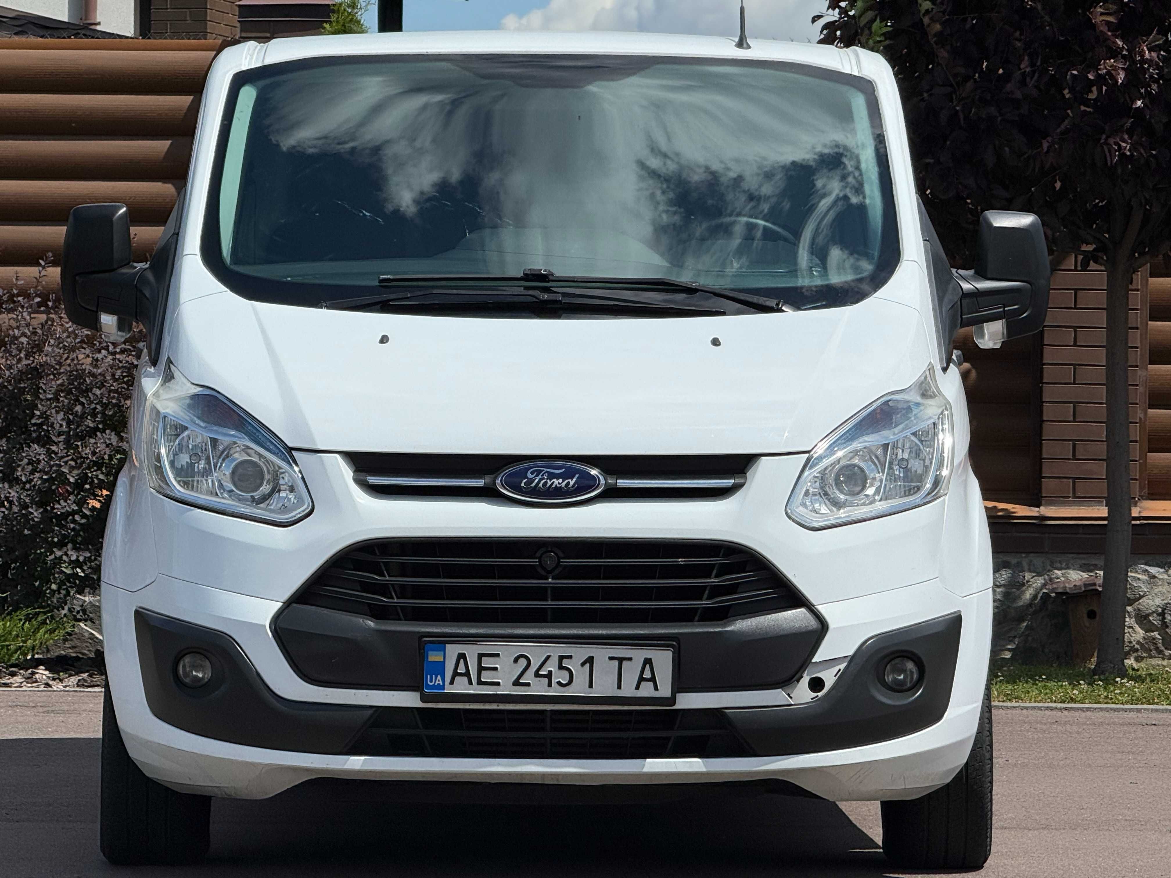 Ford Transit Custom 2016 2,2 Відмінний стан Офіційний