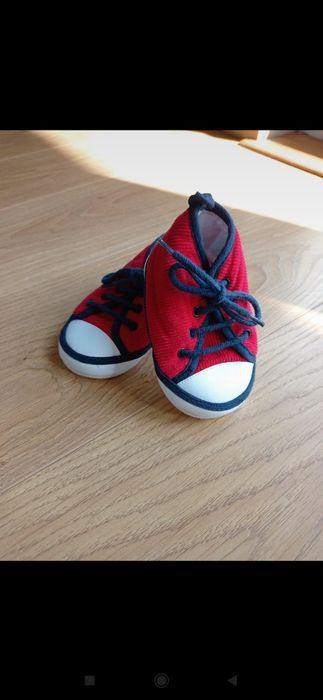 Buty tenisówki 3-6 miesięcy
