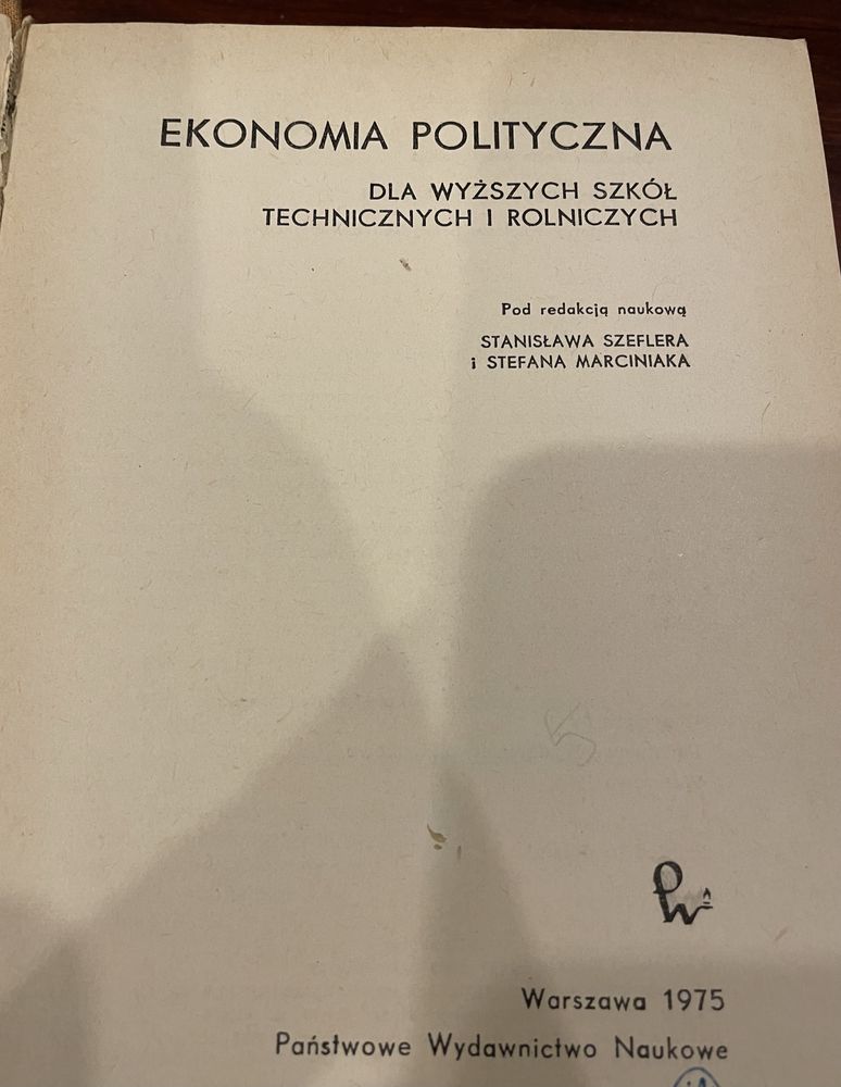 Ekonomia polityczna dla wyższych szkół technicznych i rolniczych PWN