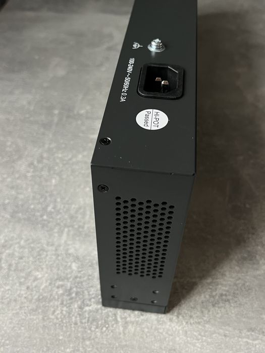 Комутатор TP-Link TL-SG1016 16 портів Gigabit