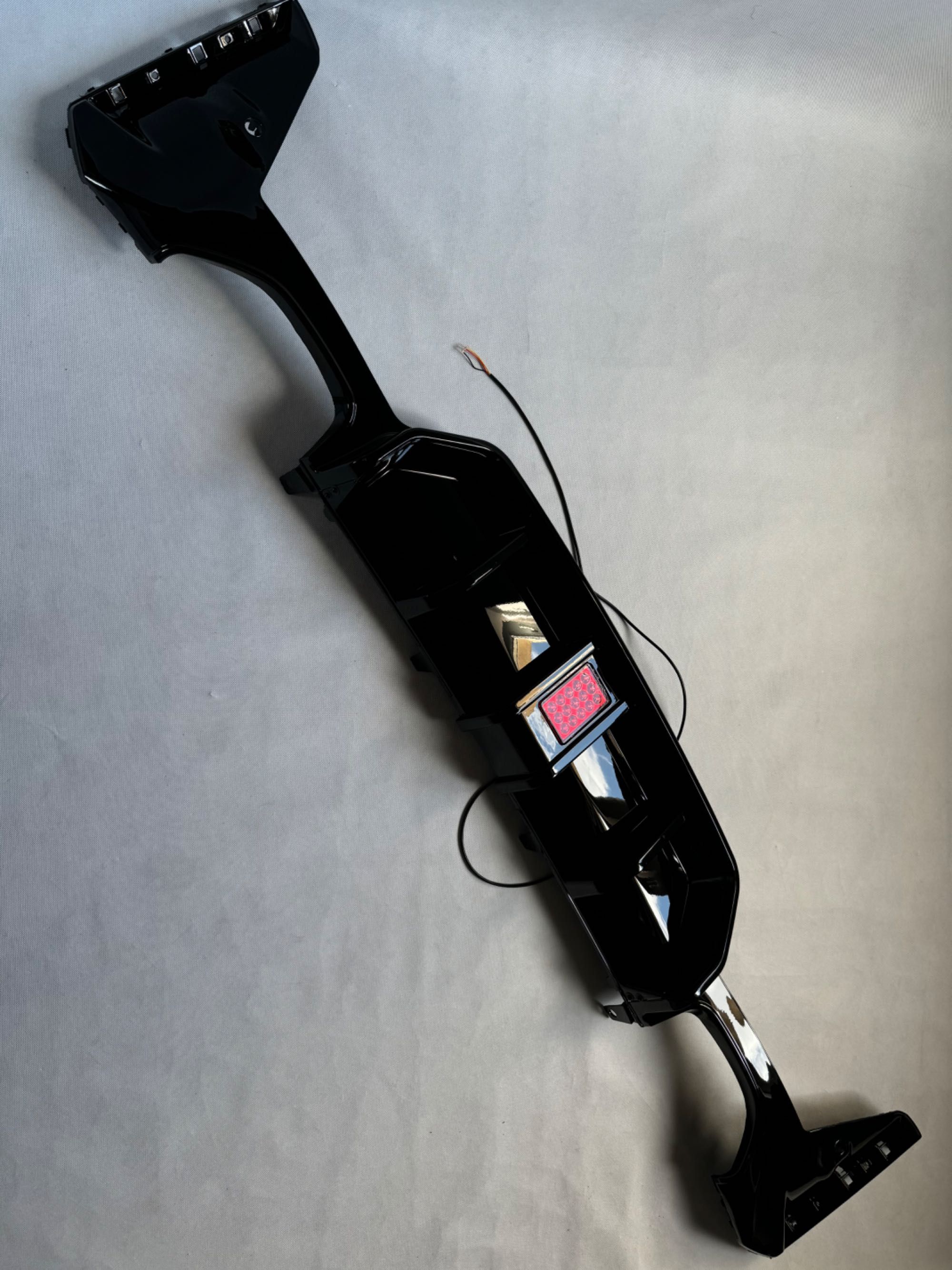 Dyfuzor Dokładka LED BMW G20 G21 M340 LCI CZARNY POŁYSK