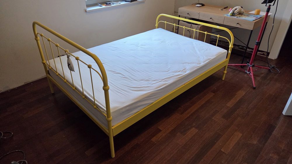 Łóżko Retro 140x200 piękne