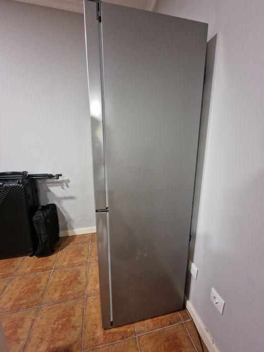 Frigorífico Indesit Aço Inoxidável 270L