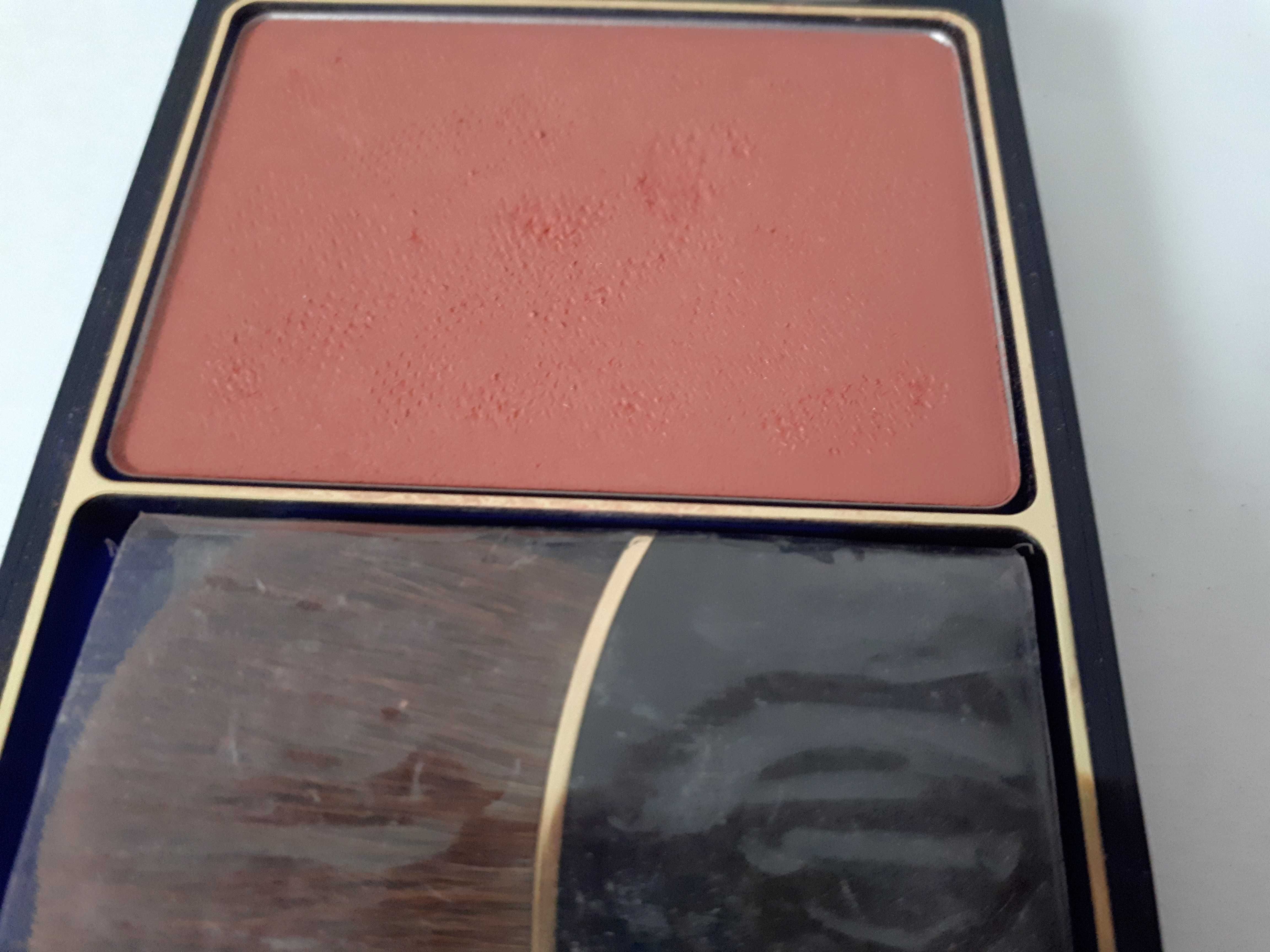 róż Estee Lauder Rosemarble 03 zestaw z lusterkiem i pędzelkiem 11g