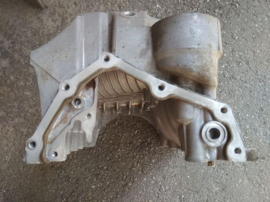 Масляный поддон двигатель 1NRFE Toyota Yaris/Auris 12101-47061