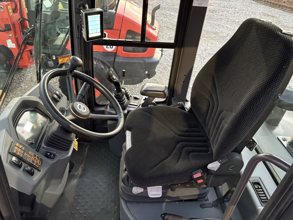 Volvo L30 plus waga l35 komatsu wa80 cat908 terex tl 80