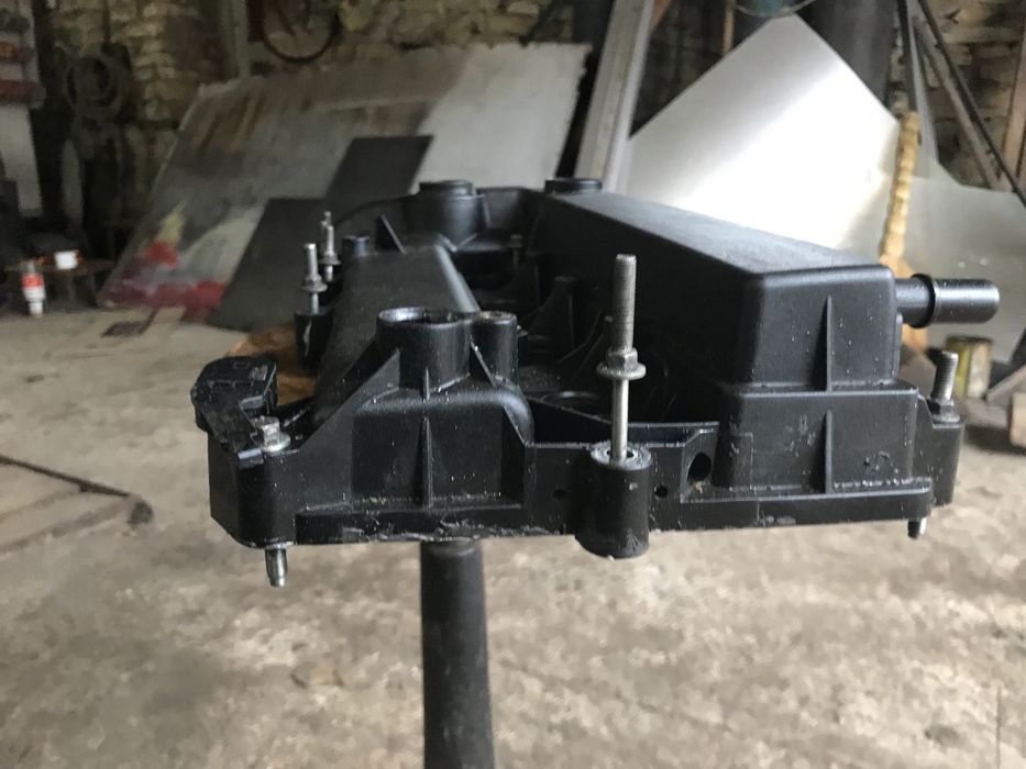 Кришка гбц, роспрідвалів, mazda gh