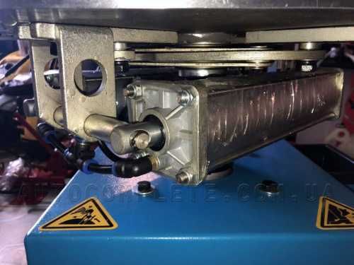 полуавтоматический станок. На складе, то что надо к сезону