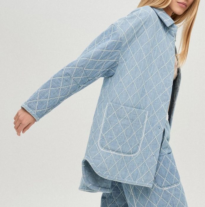 Курткп The  coat