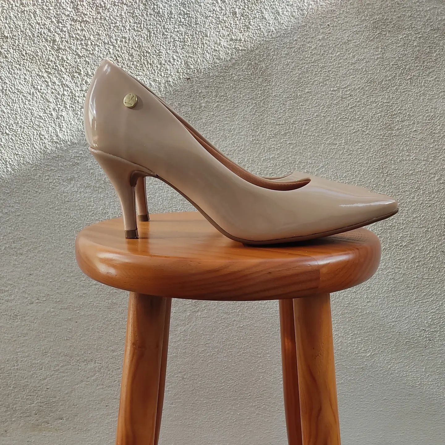 Scarpins, Sapato clássico Nude