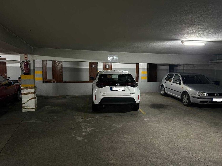 Garagem para Arrendamento — São Mamede de Infesta