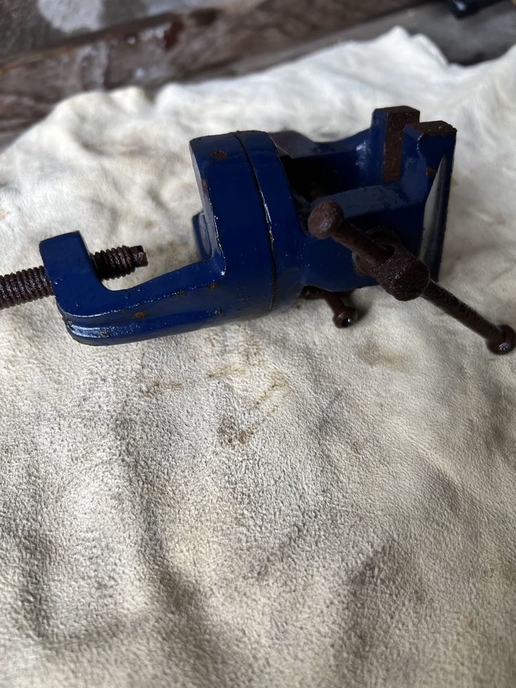 Torno pequeno azul