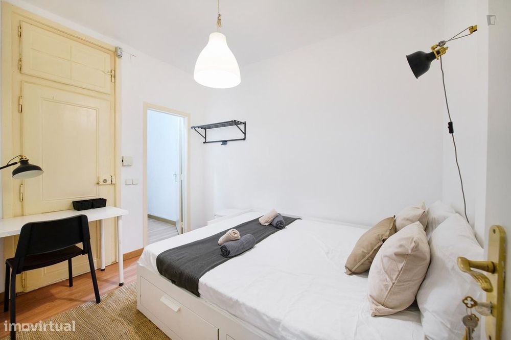 745446 - Quarto com cama de casal em...