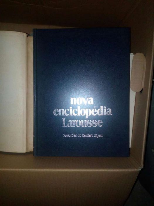 Enciclopédia Larousse