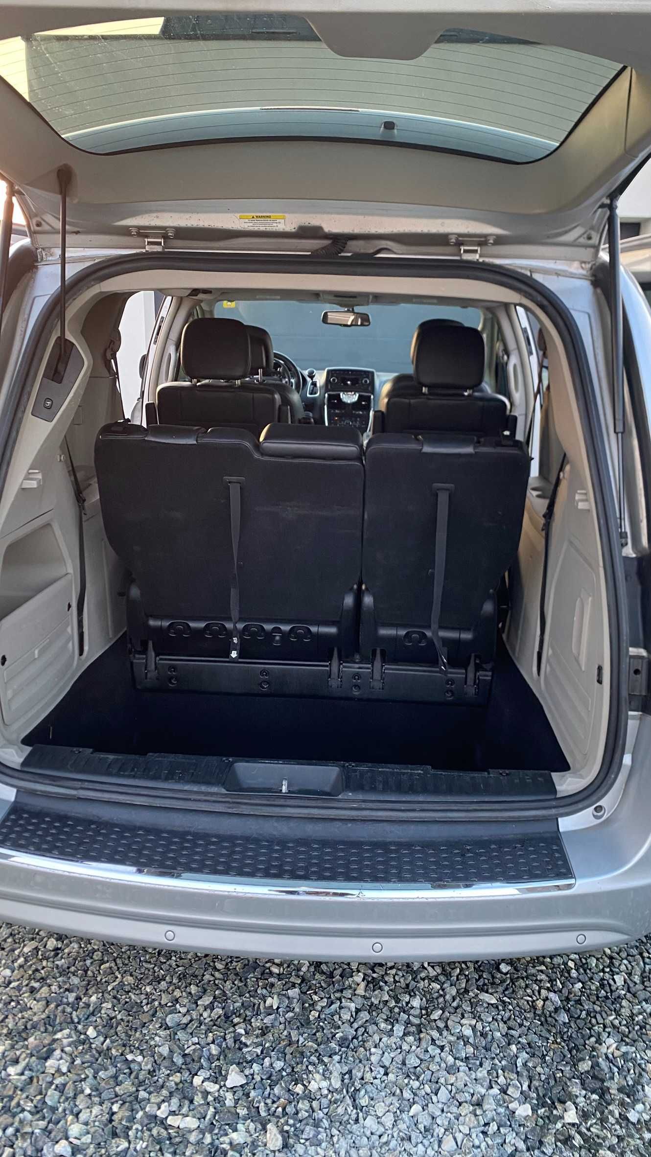 Lancia Voyager 2.8 CRD | 7 osób | dla osób z niepełnosprawnością |