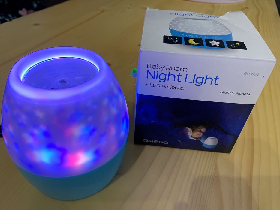 Lampka do pokoju dziecięcego, projektor LED, Omega