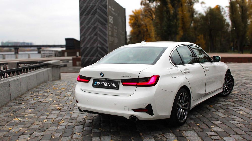 Прокат / Оренда BMW 330 White