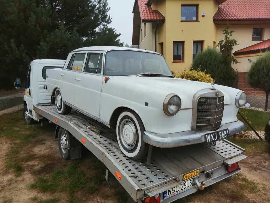 Mercedes w110 skrzydlak