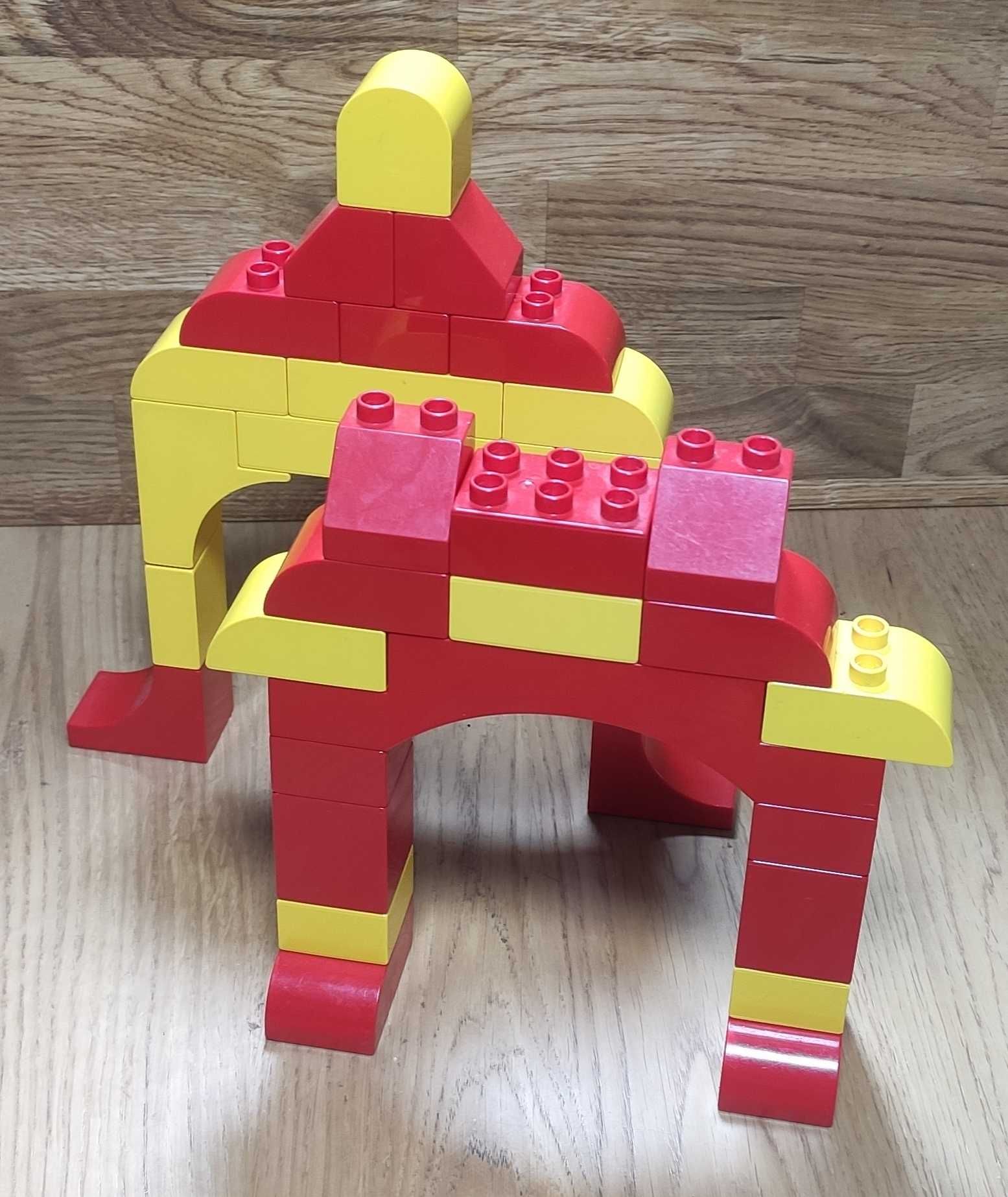 Dwie bramy,  klocki Lego Duplo