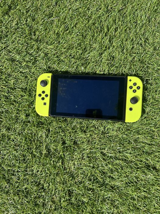 Nintendo Switch + Cartão SD 128GB (Modo Picofly)