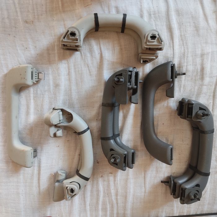 Ручка в салон автомобиля