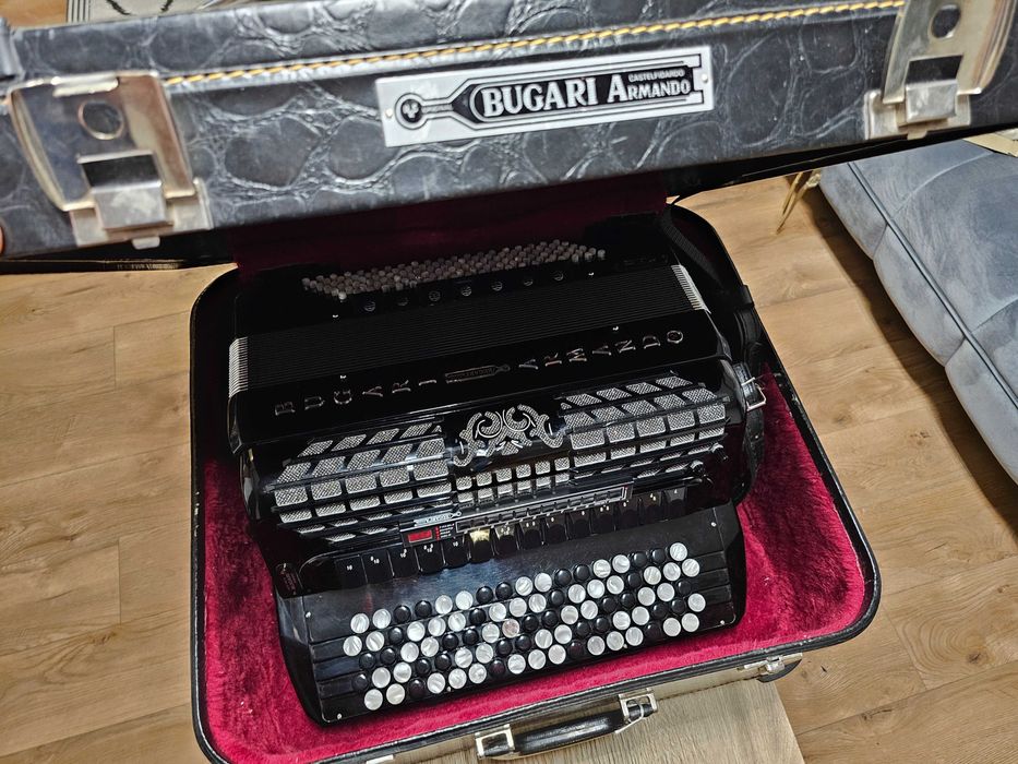 Bugari Armando Artist Cassotto