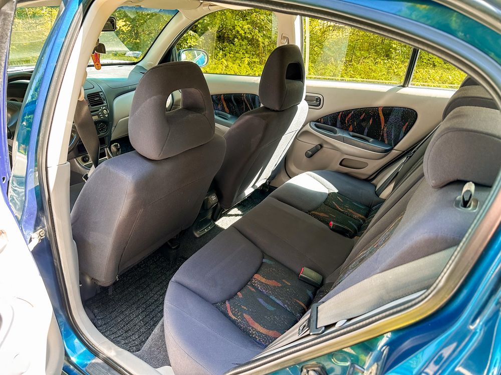 Nissan Almera 2001