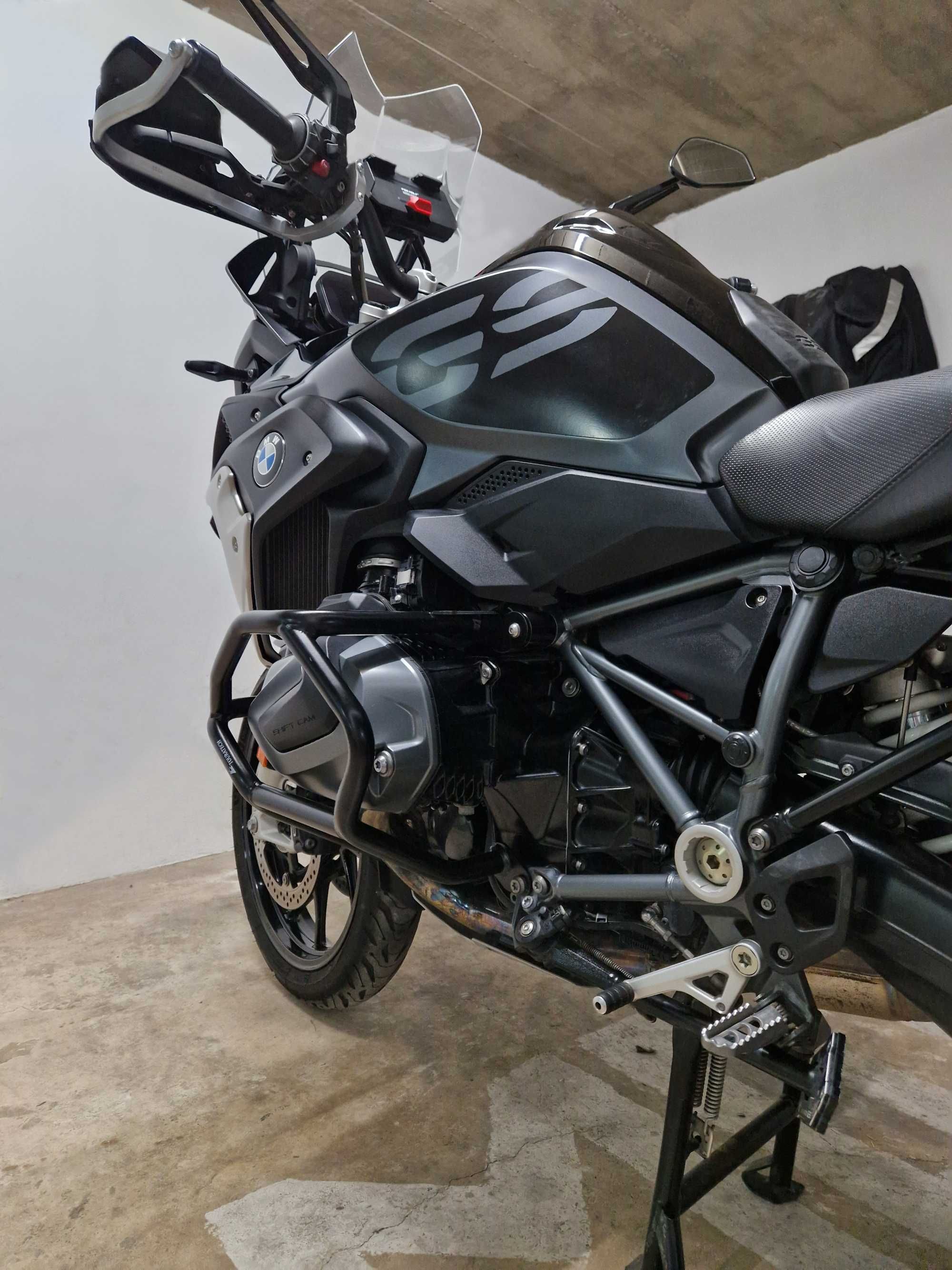 BMW R 1250 GS Triple Black