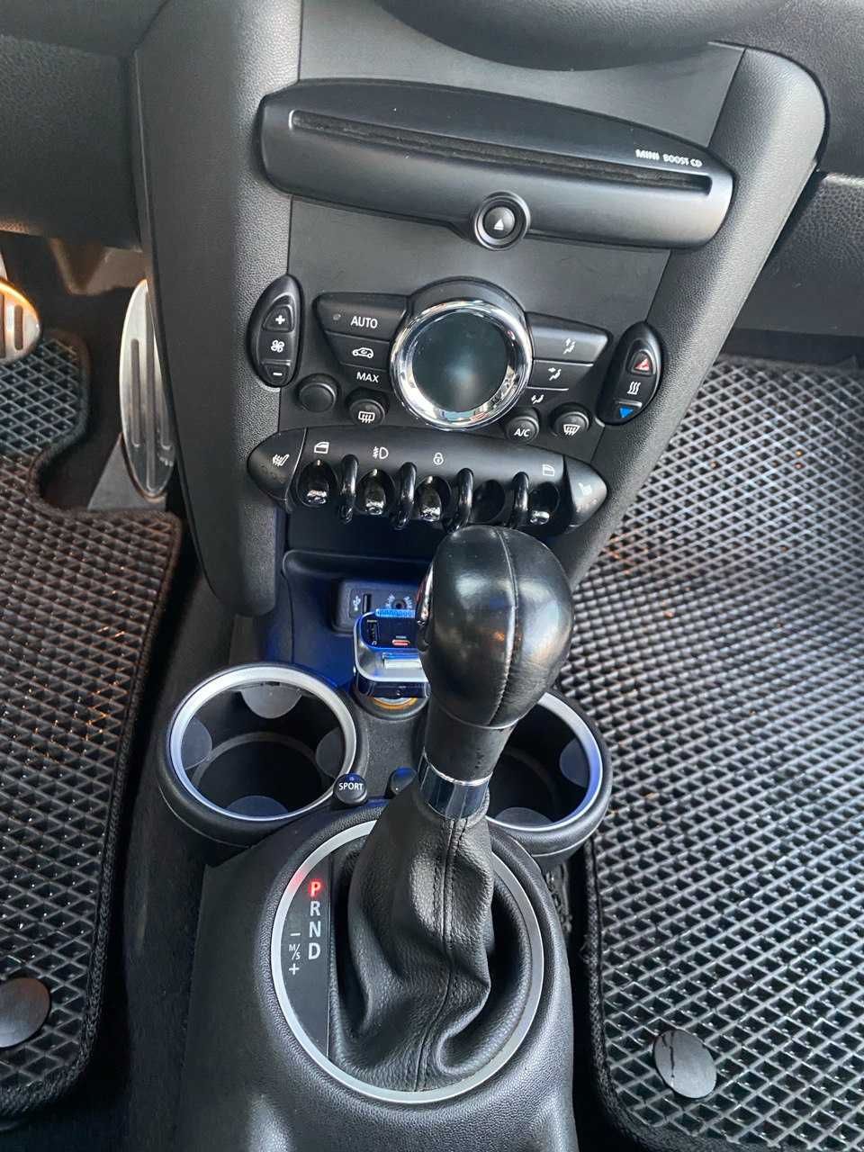 Продам MINI Cooper S Hatch 2013