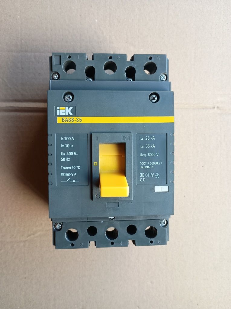 Продам автоматичний вимикач BA88-35 3P 100A 35кА IEK