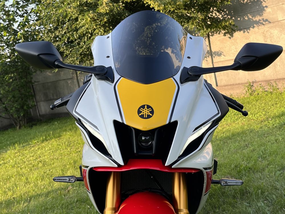 Спортбайк Yamaha YZF R7 2023 Akrapovic ямаха р7 мт-07 мт-09