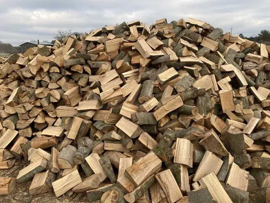 Drewno kominkowe i opałowe, cięte na wymiar, sezonowane, połupane