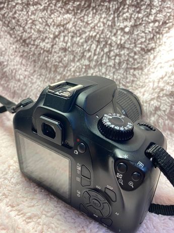 Фотоаппарат Canon EOS 4000D Kit (18-55mm)