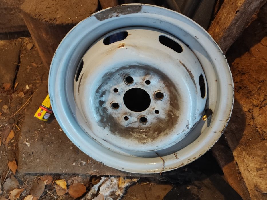 Продам резину і диски на 13