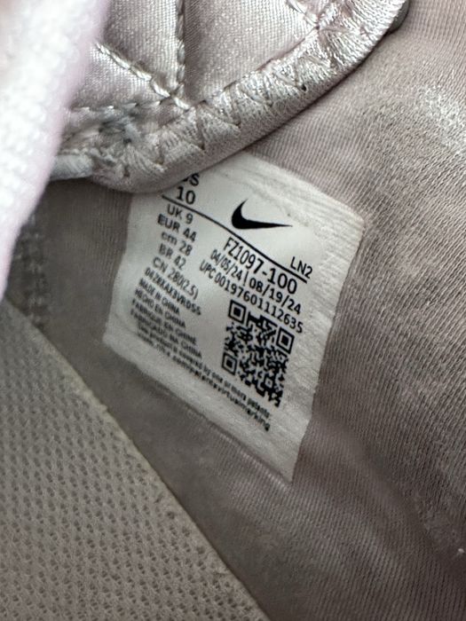 Баскетбольні кросівки Nike LeBron 22 Currency