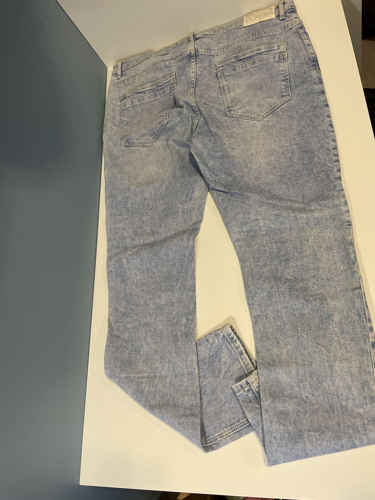 Jeansy Bershka 36 elastycny