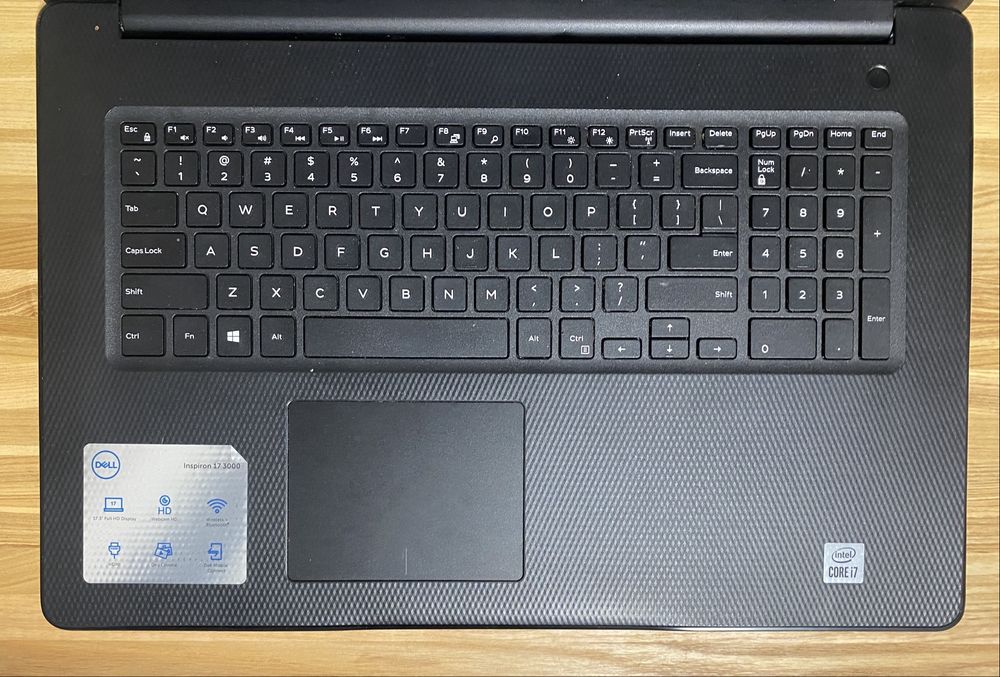Dell Inspiron 3793 | i7-1065G7 | Iris Plus | 16 gb | NVMe 512 gb | FHD