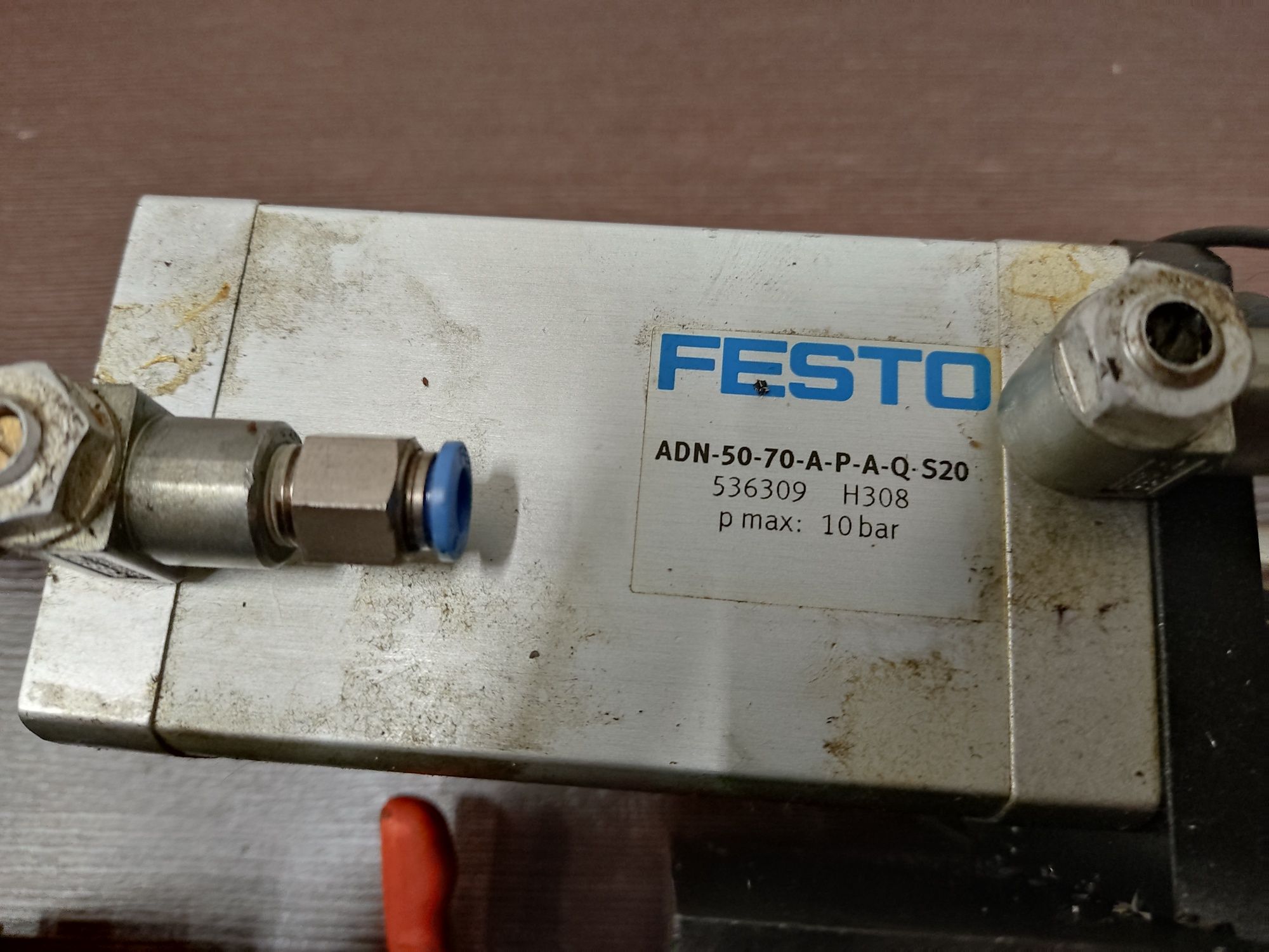 Festo siłowniki cena za wszystko prowadnice siłowniki CNC