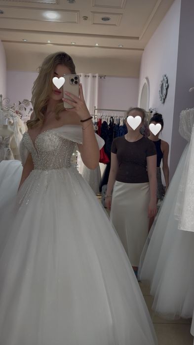 Чарівна Весільня сукня