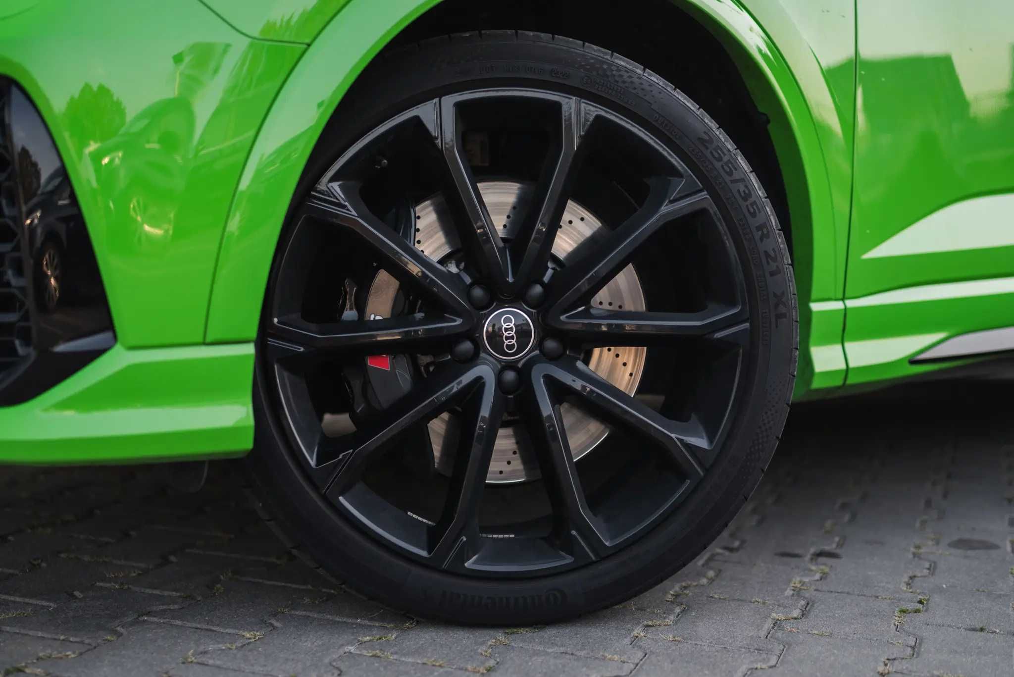 Audi RS Q3 z kierowcą – do ślubu, klipów, reklam, TikTok