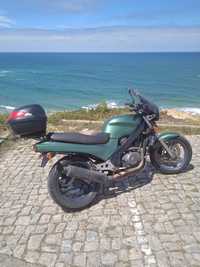 Honda ntv 650 em bom estado