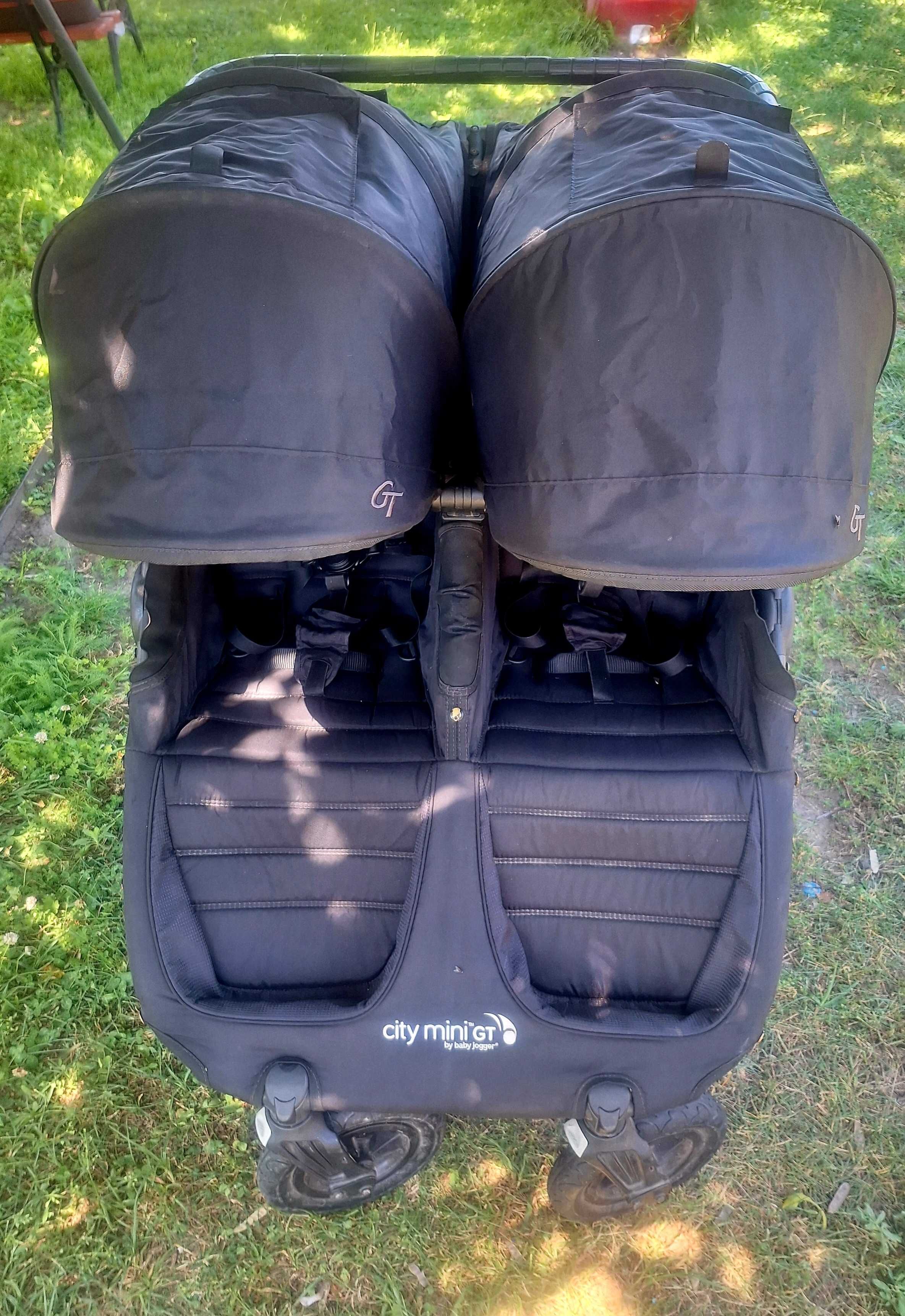 Wózek bliźniaczy Baby Jogger City Mini GT – czarny